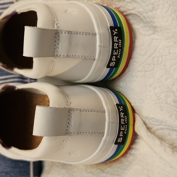 Sperry sneakers white 🌈 pull on loafer style size 9 peace sign heart - Picture 13 of 13